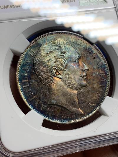《竞宝斋》第437场 周日，周一2场连拍 （全场包邮） NGC MS62 德国巴伐利亚 1855年 马克西米利安圣母抱婴2盾大银币  鲜艳的五彩火烧包浆