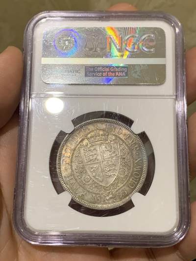 《竞宝斋》第437场 周日，周一2场连拍 （全场包邮） NGC MS65 英国 1893年 维多利亚披纱半克朗银币 香槟色包浆 细节非常不错