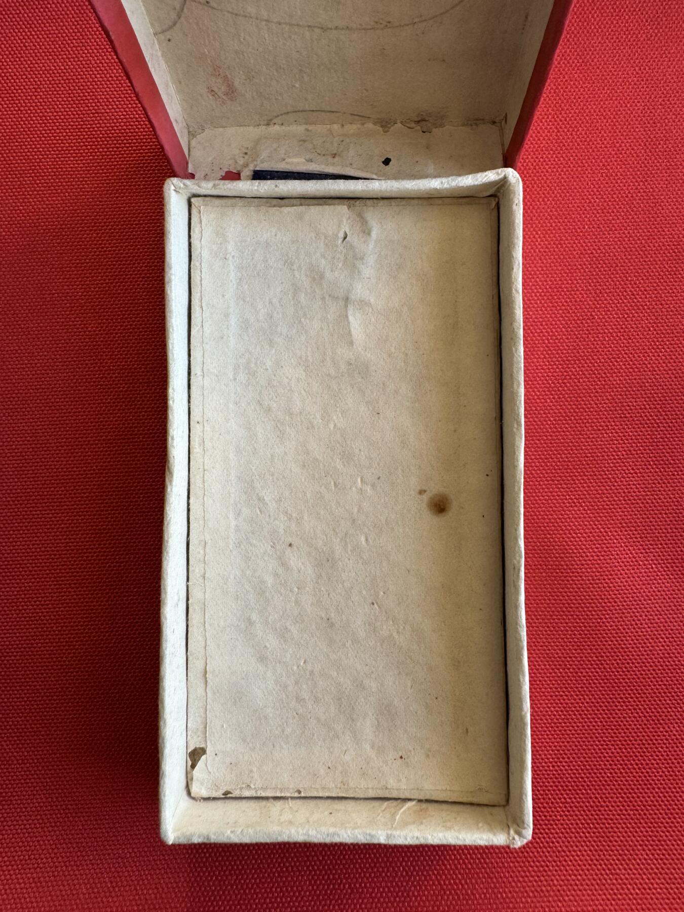 五哥徽章群   11号周二晚上八点4群联拍