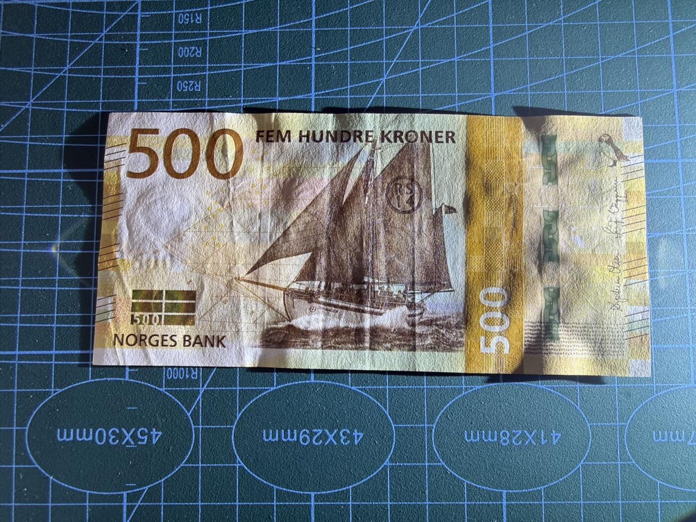 【炜奕收藏】，第五十期 2018年挪威500克朗，AU品相