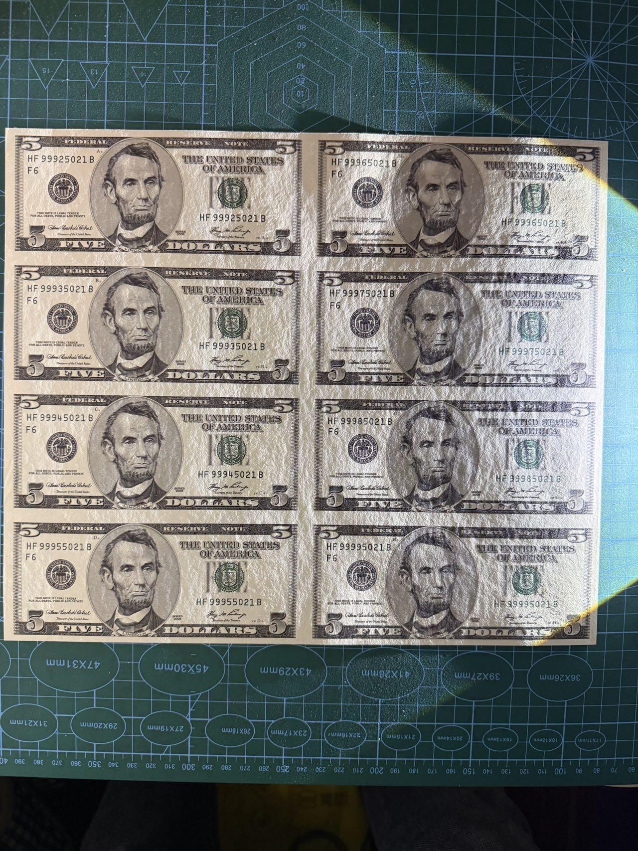 【炜奕收藏】，第五十期 2006年美国5美元8连体，UNC品相