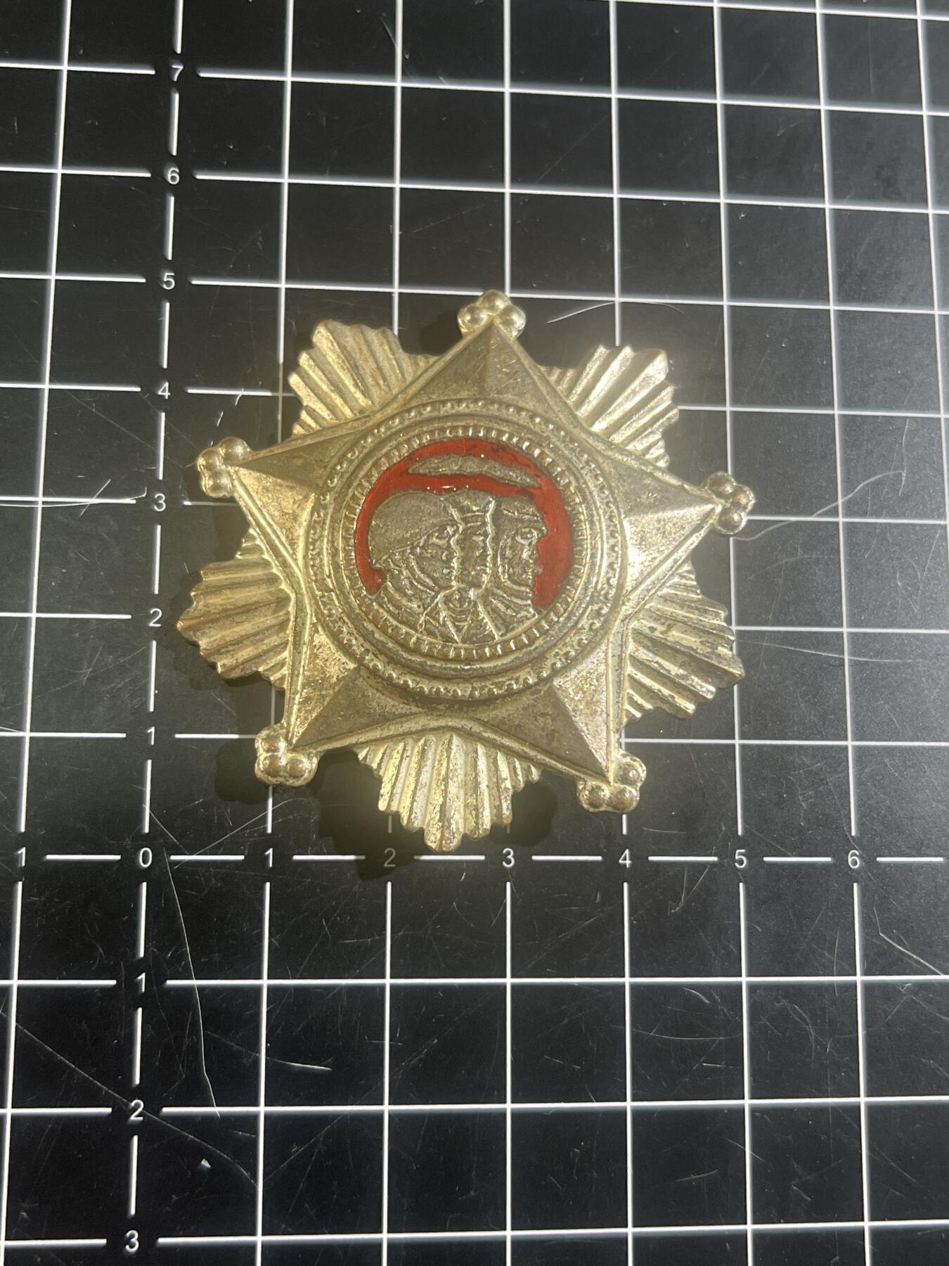 古冰库章牌勋赏收藏第46场拍卖 朝鲜海陆空三军纪念章