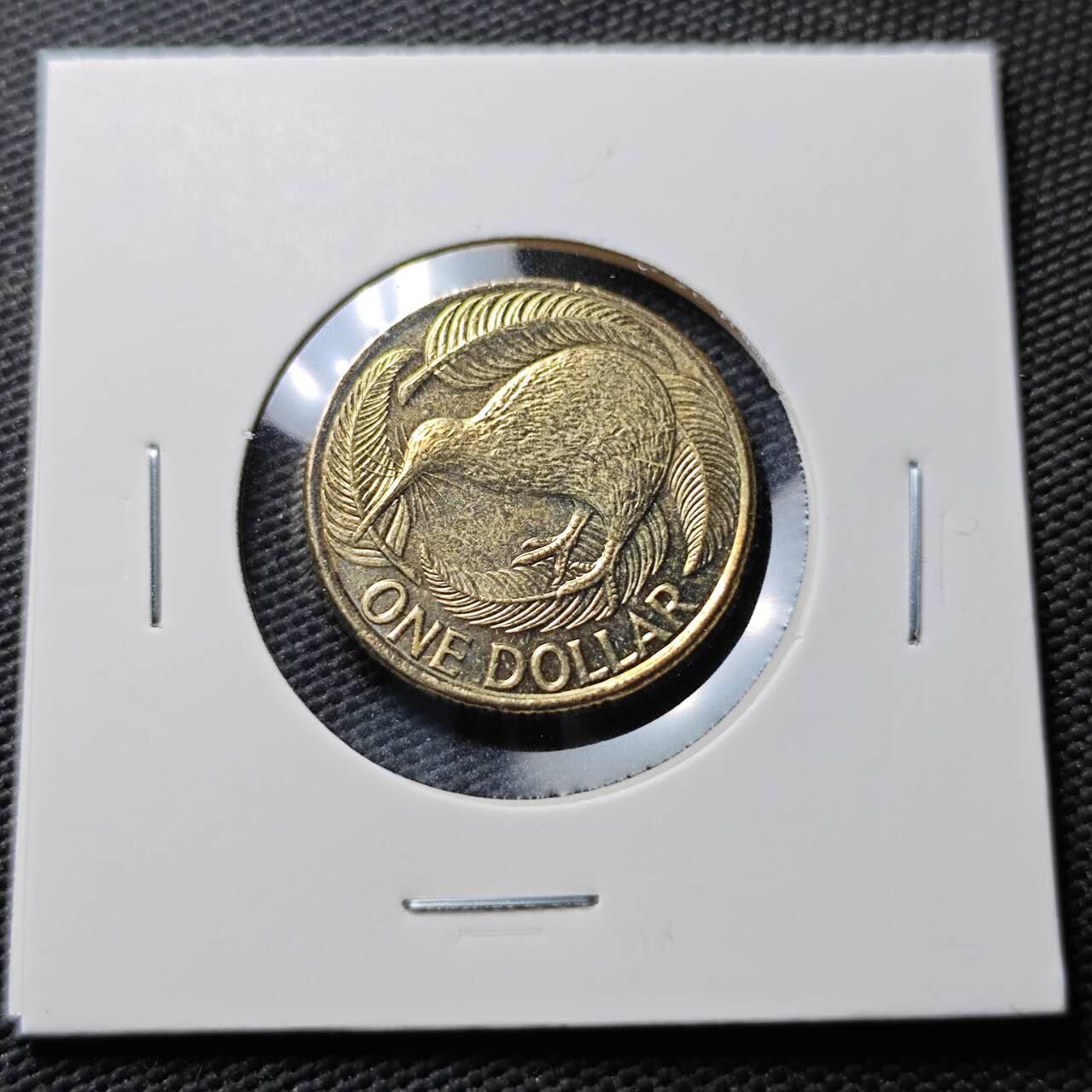 KK钱币收藏小铺  第367场  2月预留时间 周末发货  2015新西兰1元