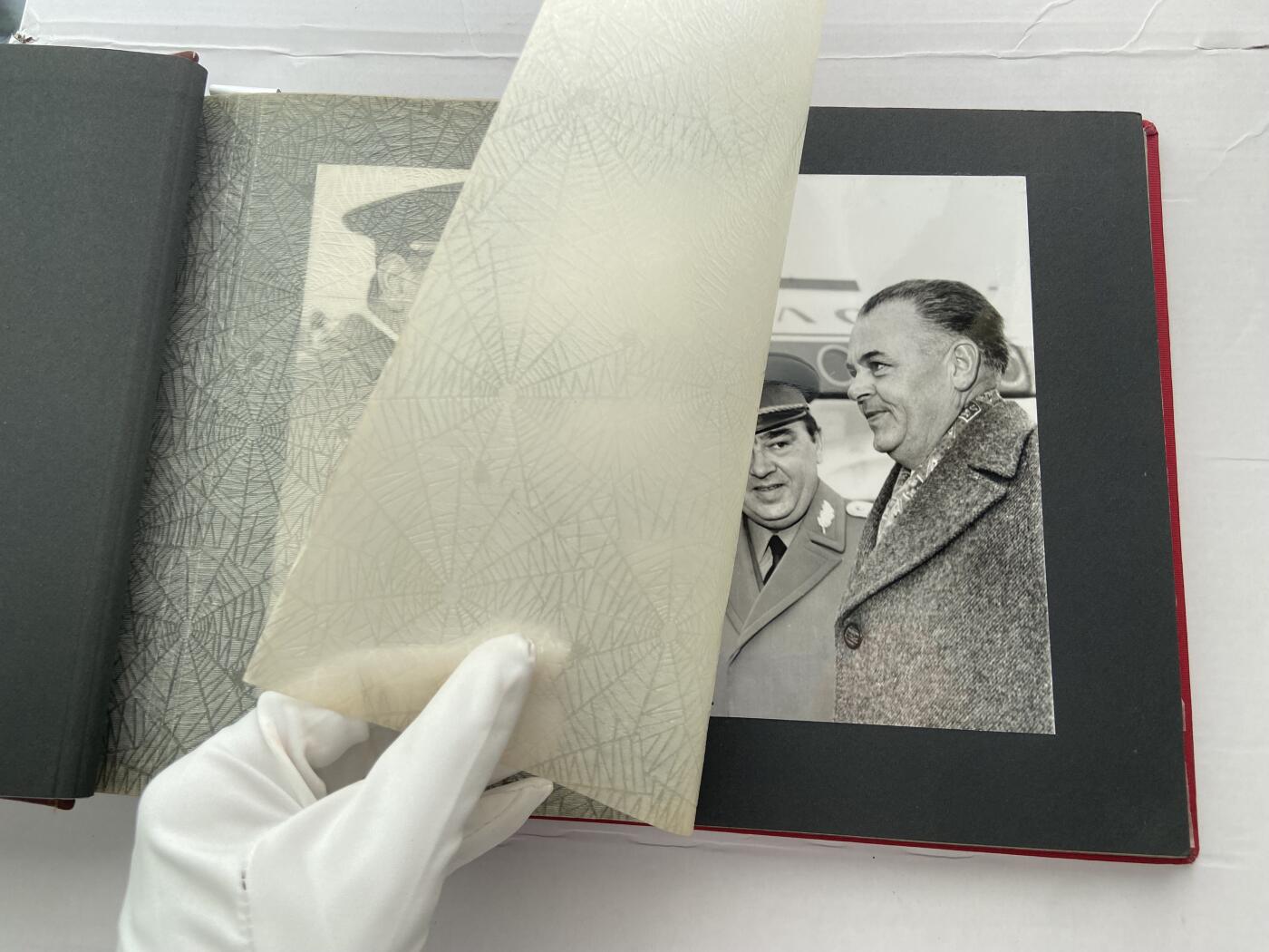 熹将军2025年秋冬小拍14 总55期 【撤拍，线下已售出】苏联国防部长格列奇科元帅旧物 匈方赠送格列奇科访问匈牙利人民共和国原片相册