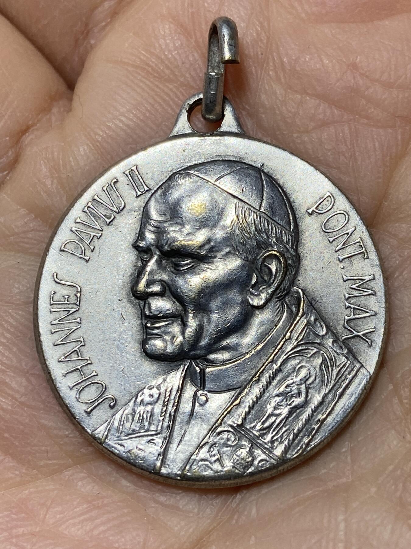 2025年第一百二十七场(总第一百五十三场）外国好品章牌、散币(免佣金) 梵蒂冈🇻🇦教皇保罗六世纪念章，重7.97克