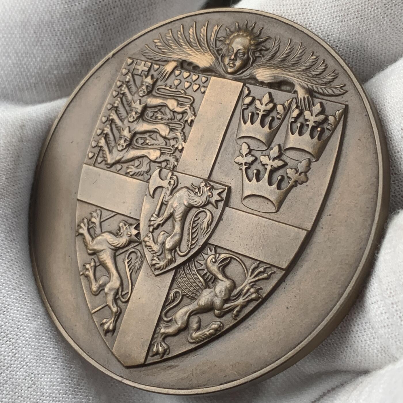 掌中浮雕-藏着的欧洲第041场 1934年瑞典钱币收藏学会铜章，55mm