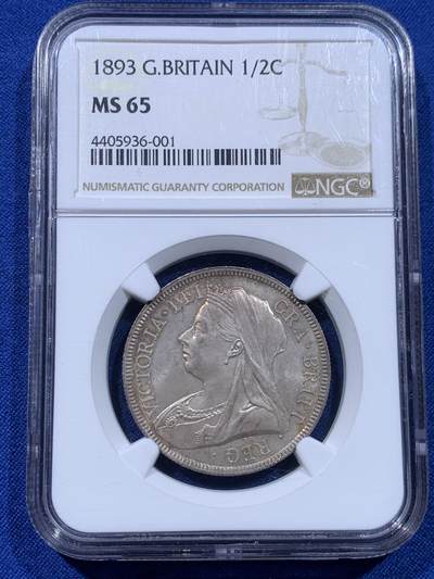 《竞宝斋》第437场 周日，周一2场连拍 （全场包邮） - NGC MS65 英国 1893年 维多利亚披纱半克朗银币 香槟色包浆 细节非常不错