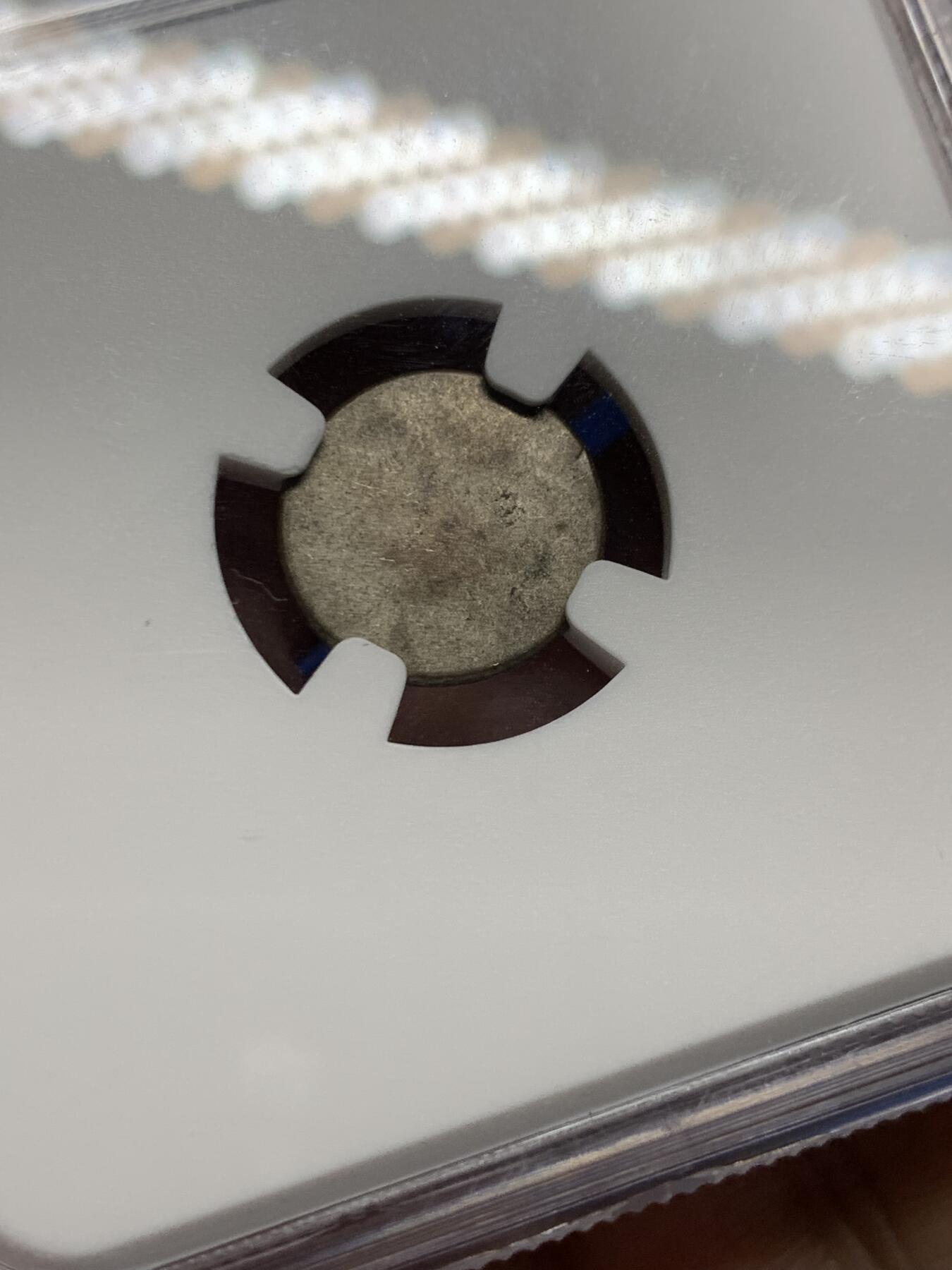 《竞宝斋》第437场 周日，周一2场连拍 （全场包邮） NGC MS61 柬埔寨1847年红鸟2Pe银币 小哈姆萨神鸟 原始味道 图案深打 规整打制 好品相小精品