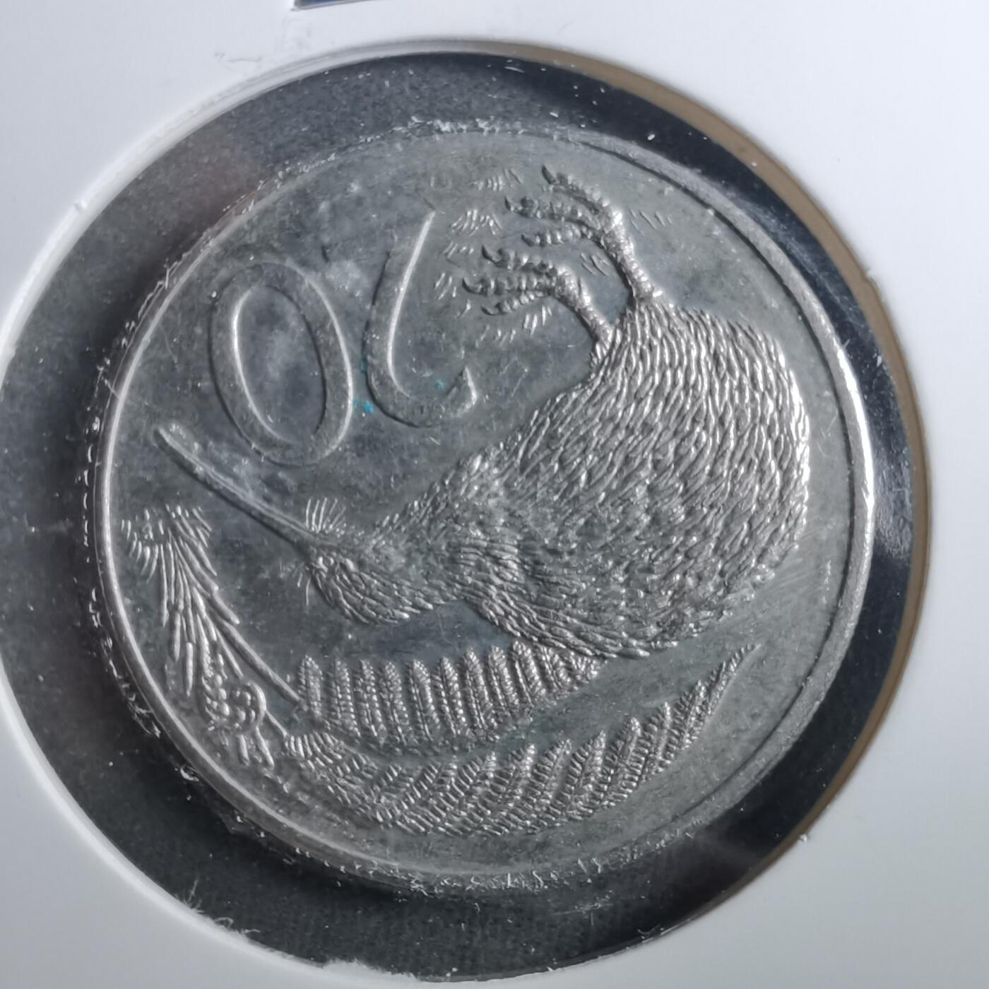 沼泽如烟--第899场 新西兰1985年20分浅雕版