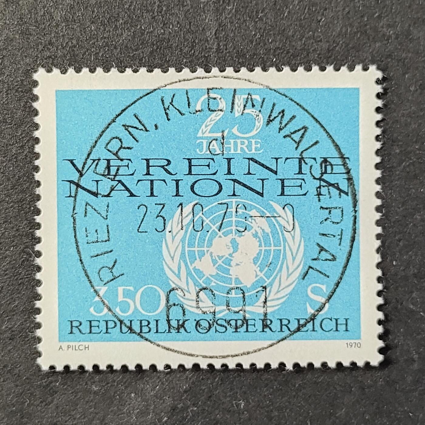 嘉禾收藏    【第375期】            无佣金、可寄存、满30元包邮 奥地利邮票，1970年联合国成立25周年·徽章地图邮票1全