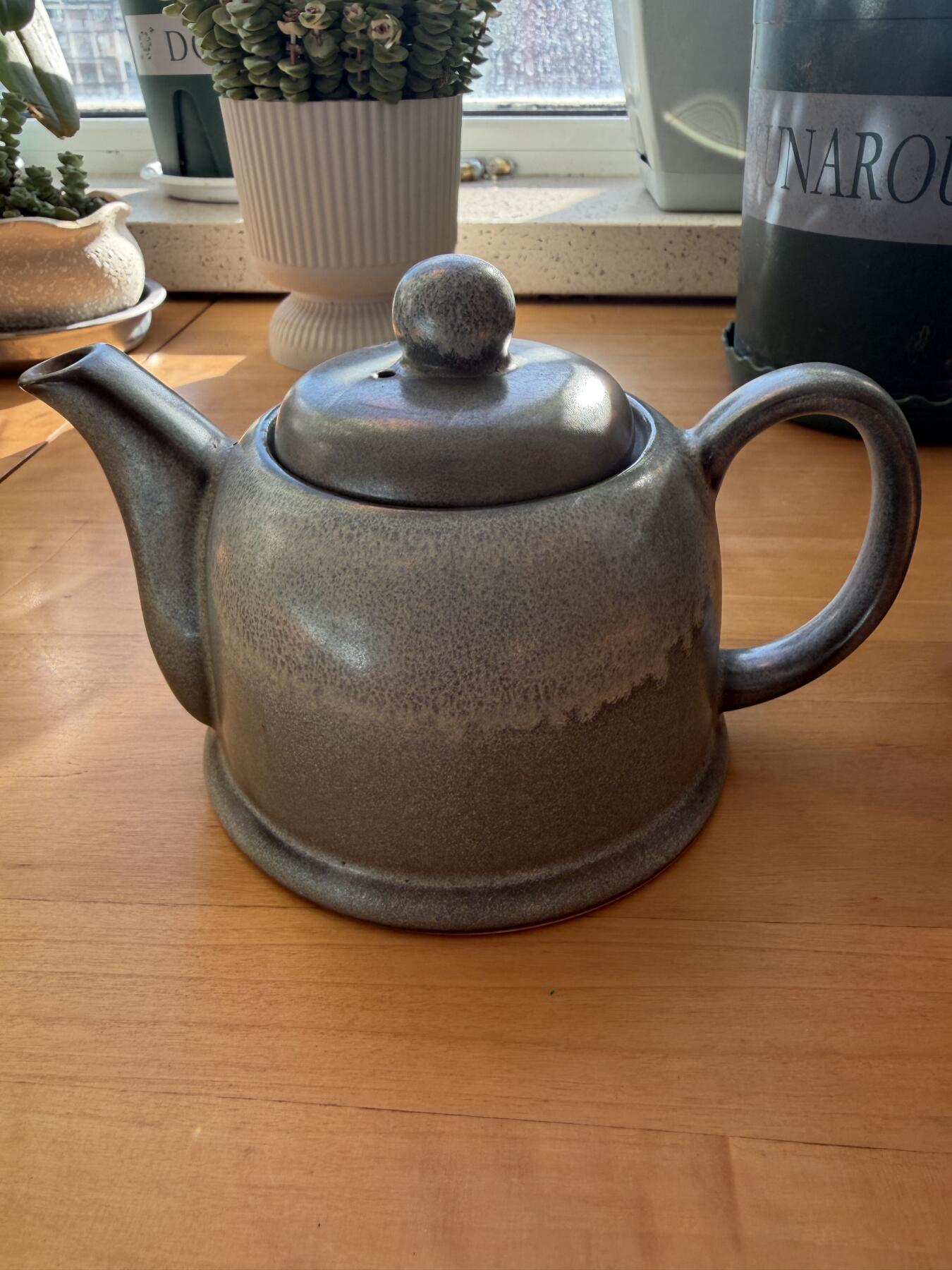 海外回流精品拍卖11.16 日本回流茶具一套-壶尺寸11.5cmX10.5cm，杯子尺寸8.2cmX5.8cm