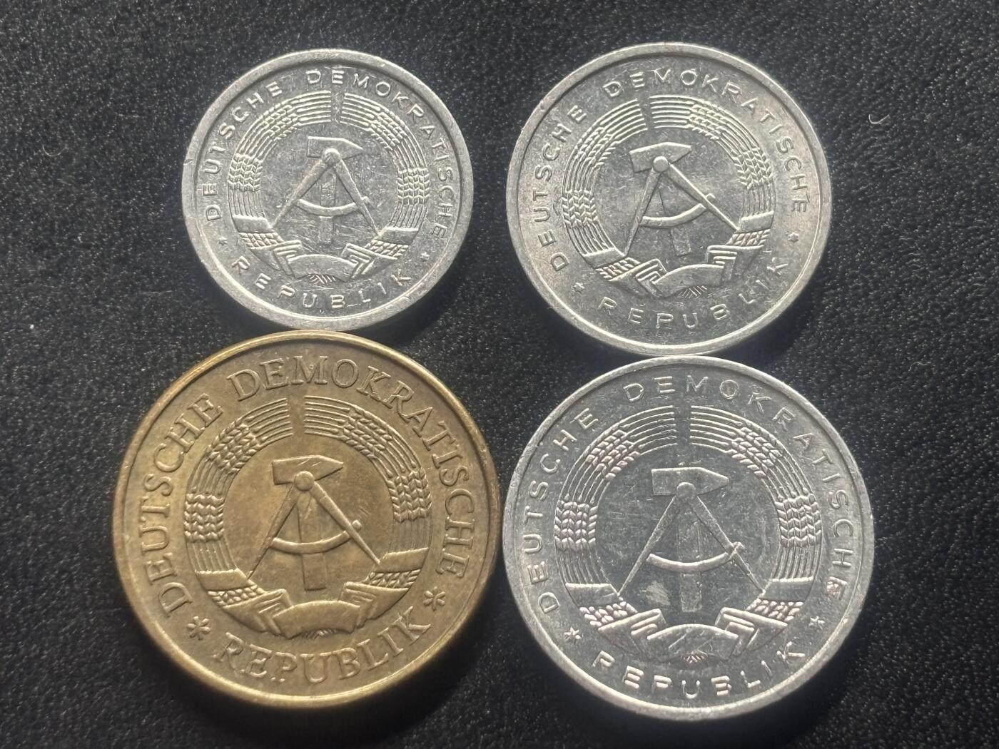 邮泉阁限时拍卖第三十五场 德国硬币专场（硬币在国外。请付邮费6元。） 东德（德意志民主共和国）1989年4枚