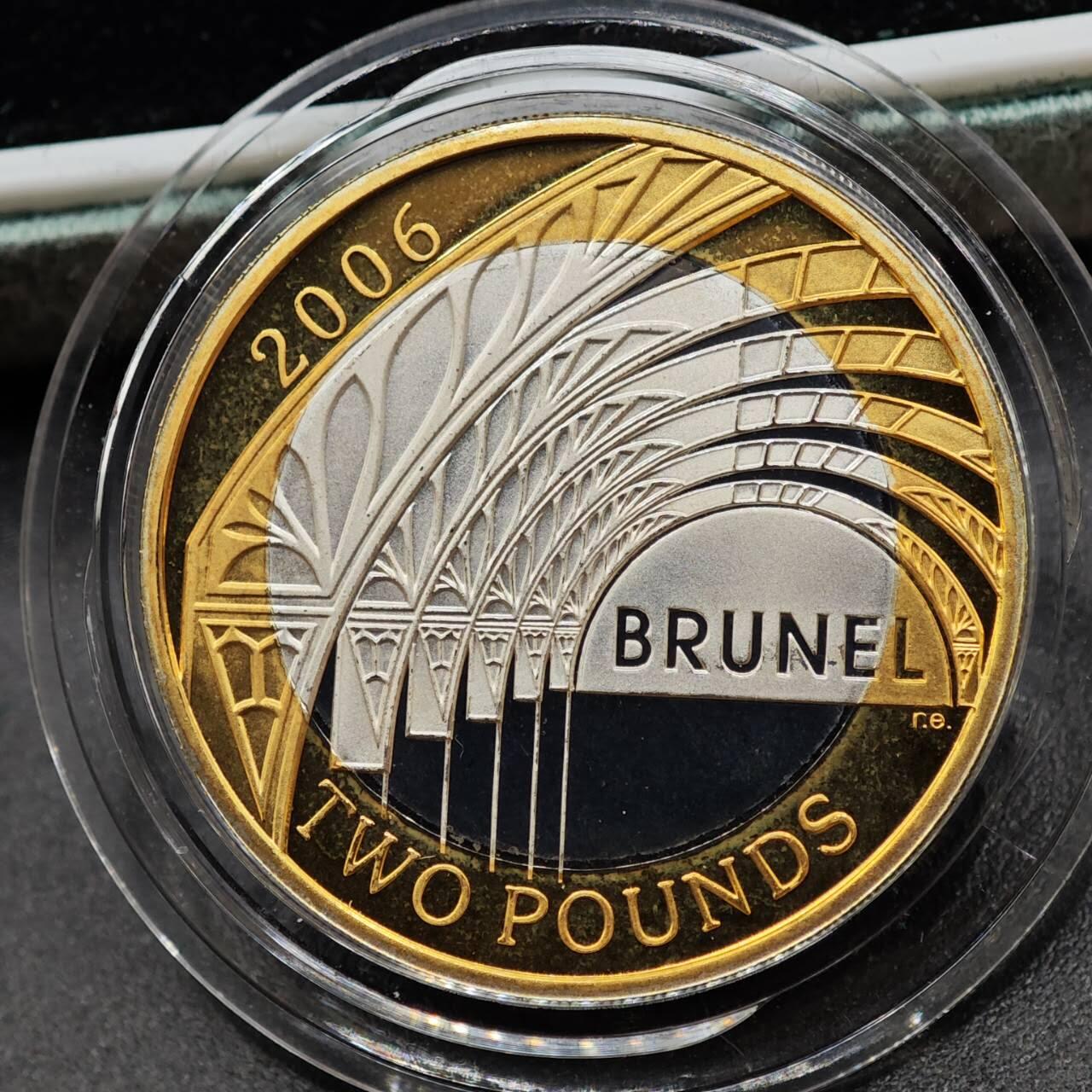 【淘币小摊】实时拍第七百九十五拍   银币套币场   满百包邮可预留二周 每周一统一发货   2006年英国2英镑2枚外圈镀金精制银币套 布鲁内尔（19世纪英国著名工程师）及其成就 2X12克925银 发行量2万 盒证全