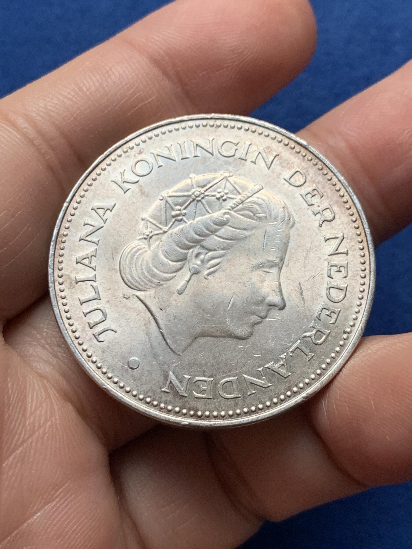 《竞宝斋》第437场 周日，周一2场连拍 （全场包邮） 荷兰1970年荷兰解放25年周年10盾纪念银币 25g 720银