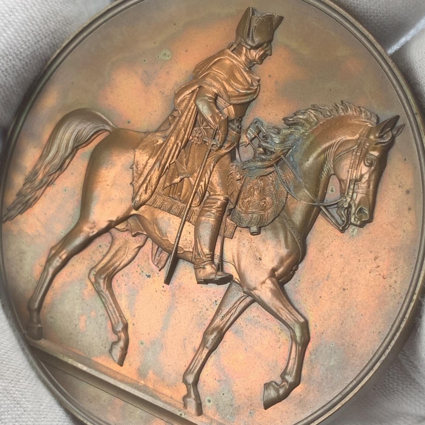 掌中浮雕-藏着的欧洲第041场 1851年普鲁士腓特烈大帝骑马雕像落成纪念铜章 ,61.5mm