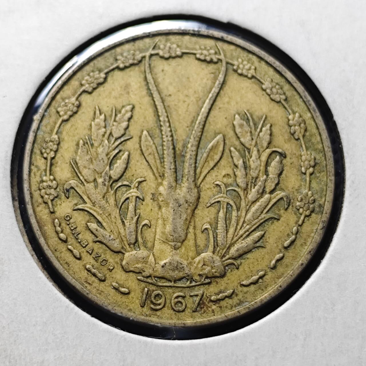 KK钱币收藏小铺  第368场  2月预留时间 周末发货  1967中非10法郎铜币