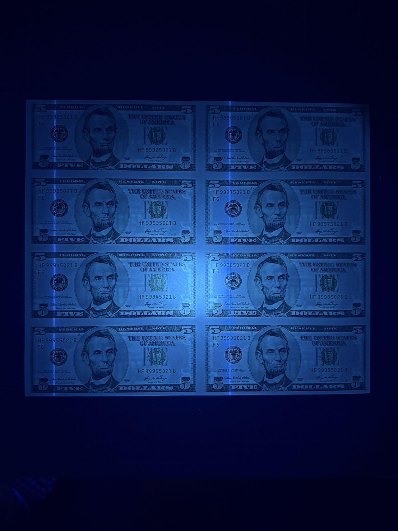 【炜奕收藏】，第五十期 2006年美国5美元8连体，UNC品相