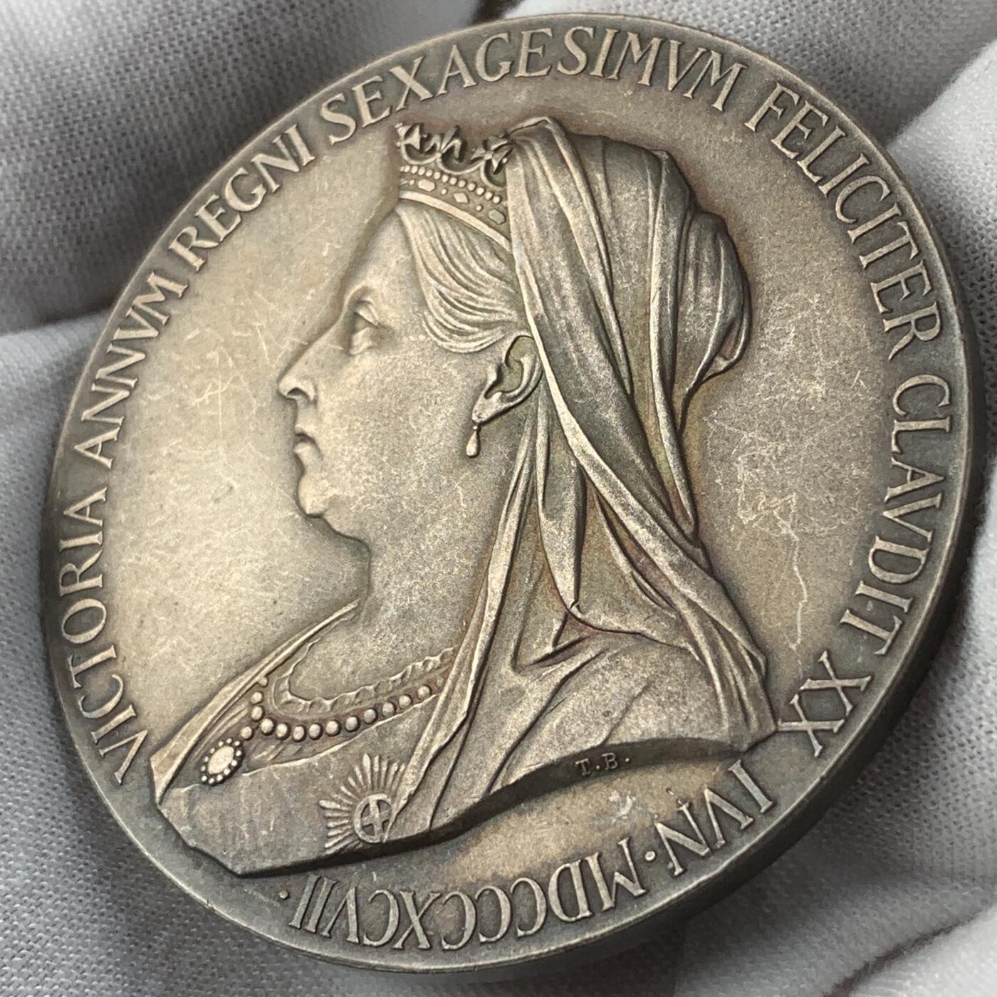 掌中浮雕-藏着的欧洲第041场 1897年英国女王登基60周年纪念银章, 55mm