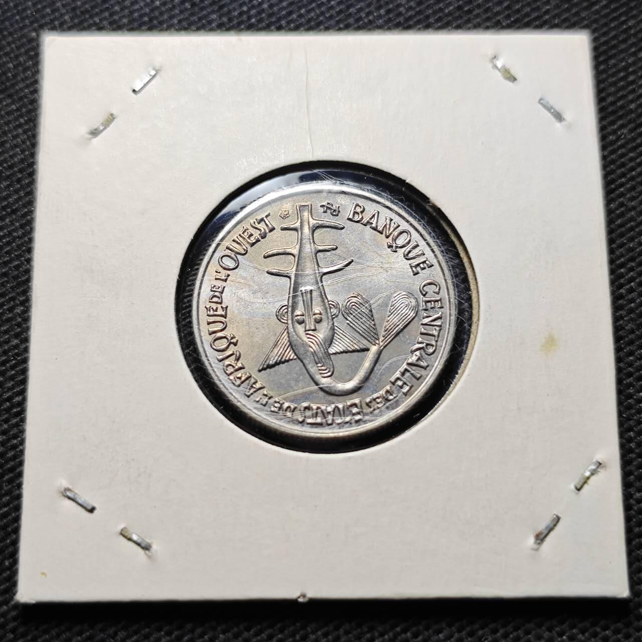 KK钱币收藏小铺  第368场  2月预留时间 周末发货  1972中非50法郎 好品