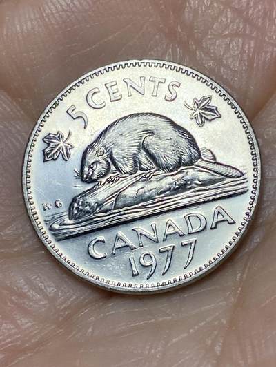 2025年第一百二十八场(总第一百五十四场）外国好品散币、邮币封和邮票场(免佣金) - 加拿大🇨🇦1977年5分(伊丽莎白二世中年花冠第一版)