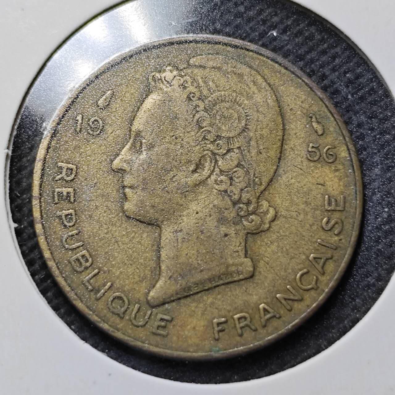 KK钱币收藏小铺  第368场  2月预留时间 周末发货  1956法属西非10法郎