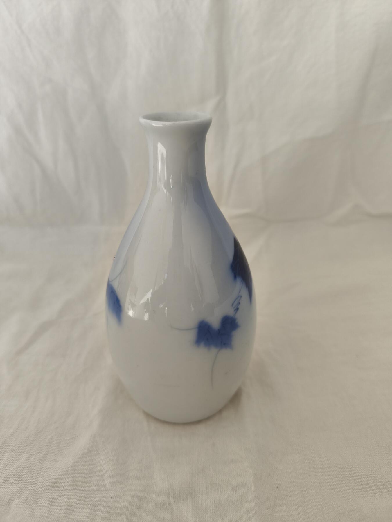 海外回流精品拍卖11.16 日本回流深川小花瓶一只