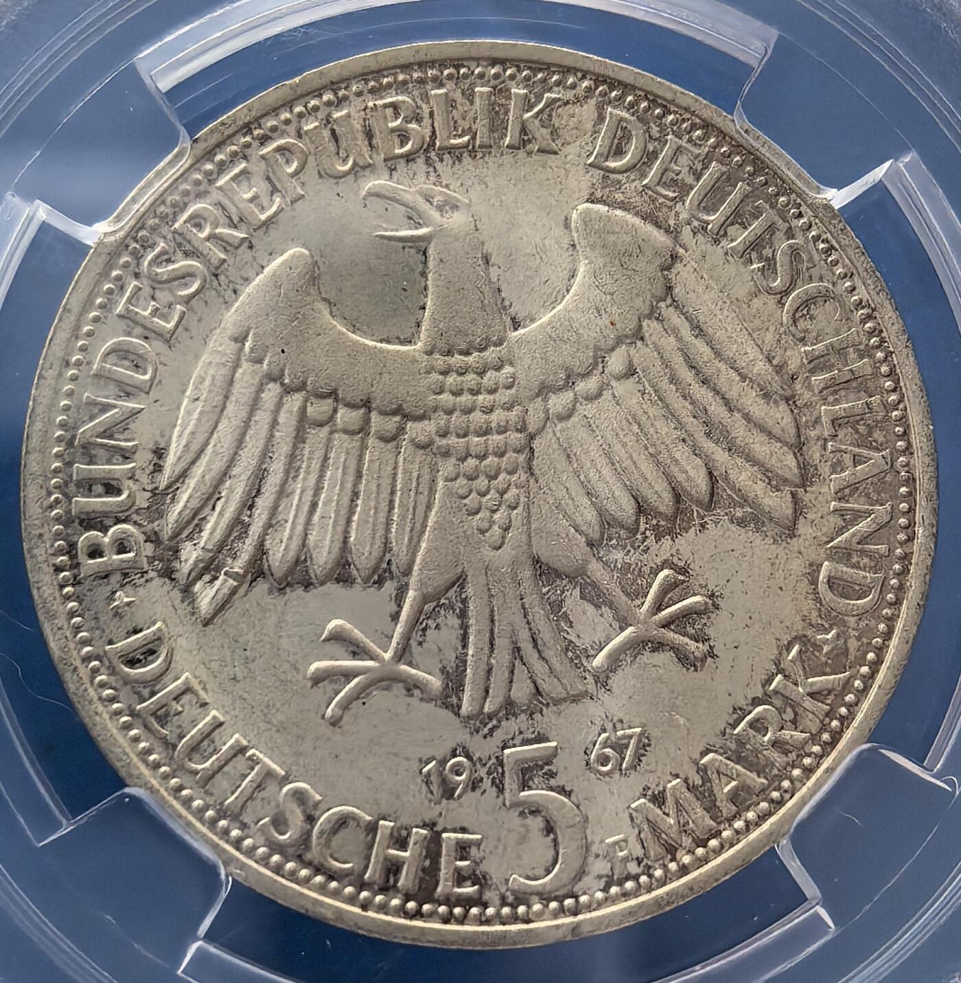 外国优质老铜币银币，周六九点倒数截拍，满百包邮，可寄存半年，喜欢朋友微信扫描二维码可直接参拍 少见品种德国1967年洪堡兄弟5马克纪念银币