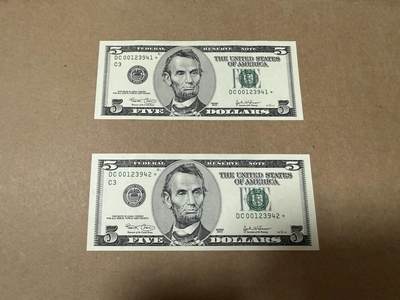 【礼羽收藏】🌏世界钱币拍卖第111期 - 03年大头5美元两张补号全新unc品相