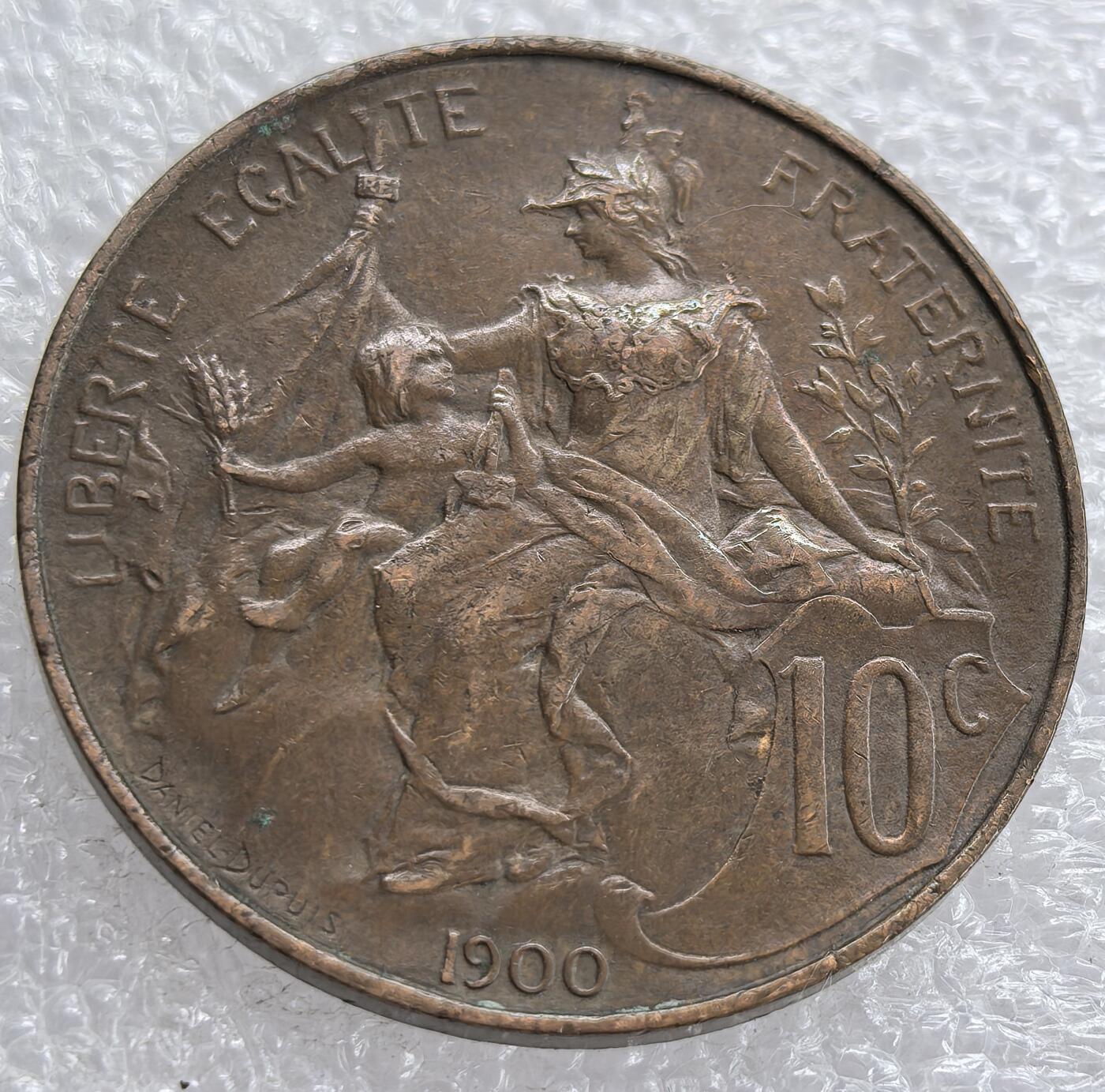 外国优质老铜币银币，周六九点倒数截拍，满百包邮，可寄存半年，喜欢朋友微信扫描二维码可直接参拍 极美品法国1900年10分，女神脸部轮廓清晰线条优美