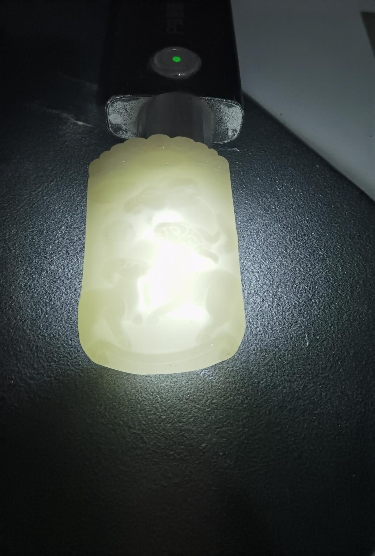 和田羊脂白玉吊坠