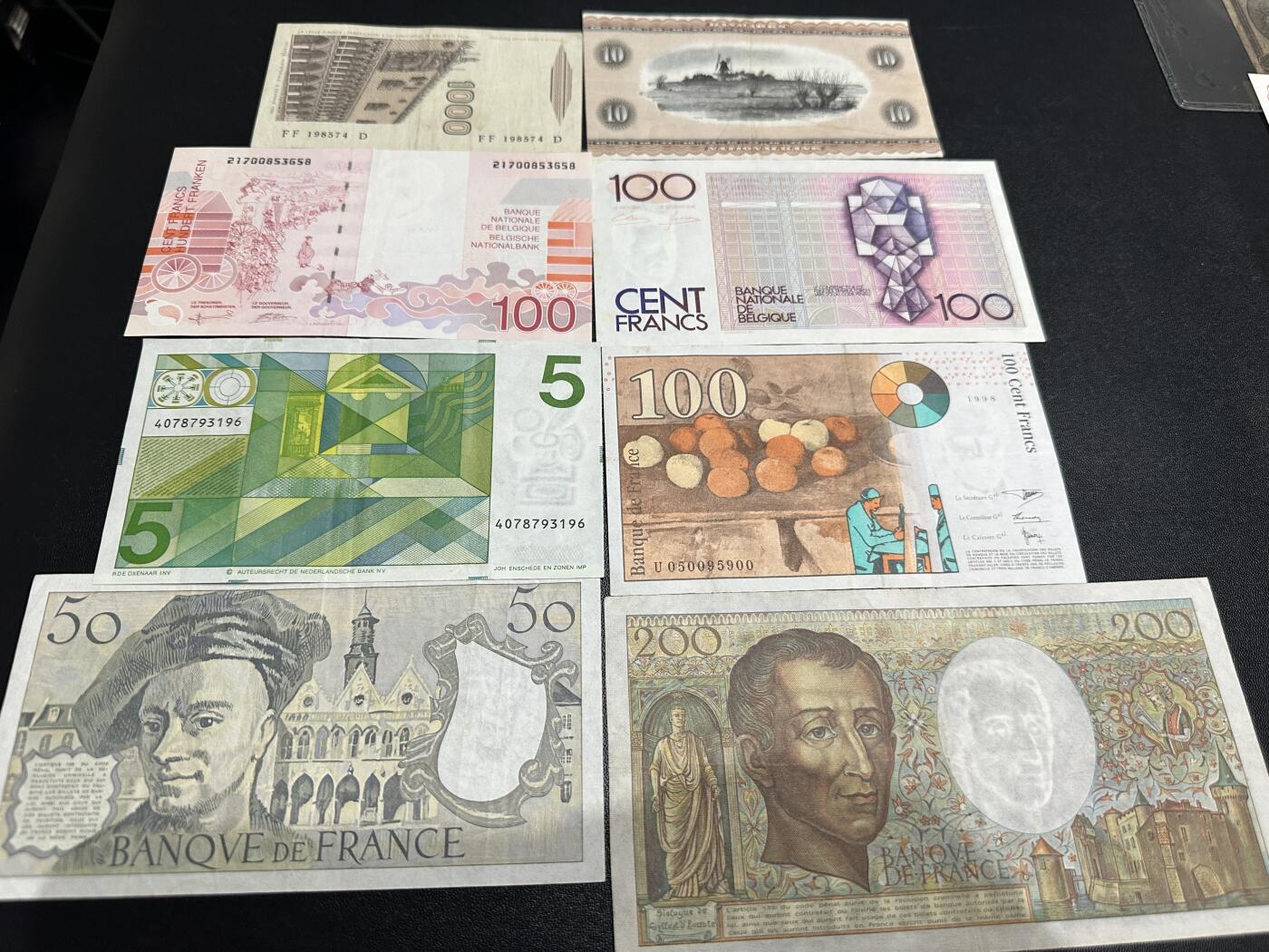 《外钞收藏家》第五百八十四期（优质场）（本平台长期征集拍品、欢迎藏友们联系合作） 意大利、比利时、法国、丹麦 8张一起 非全新 品相如图