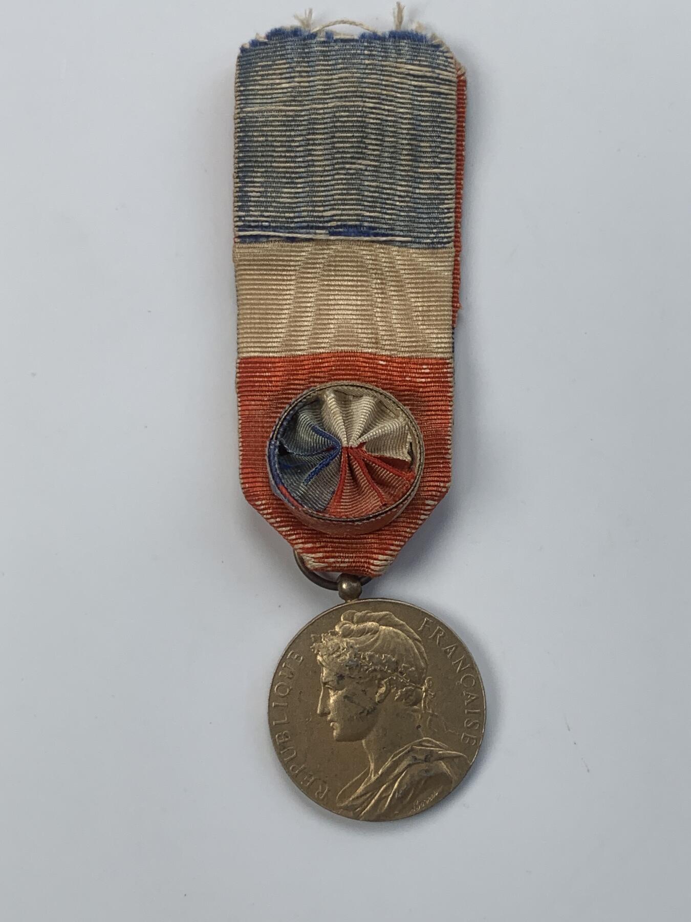 掌中浮雕-藏着的欧洲第041场 1936年法国新花环玛丽安娜银质奖章，章体27mm，10.38g