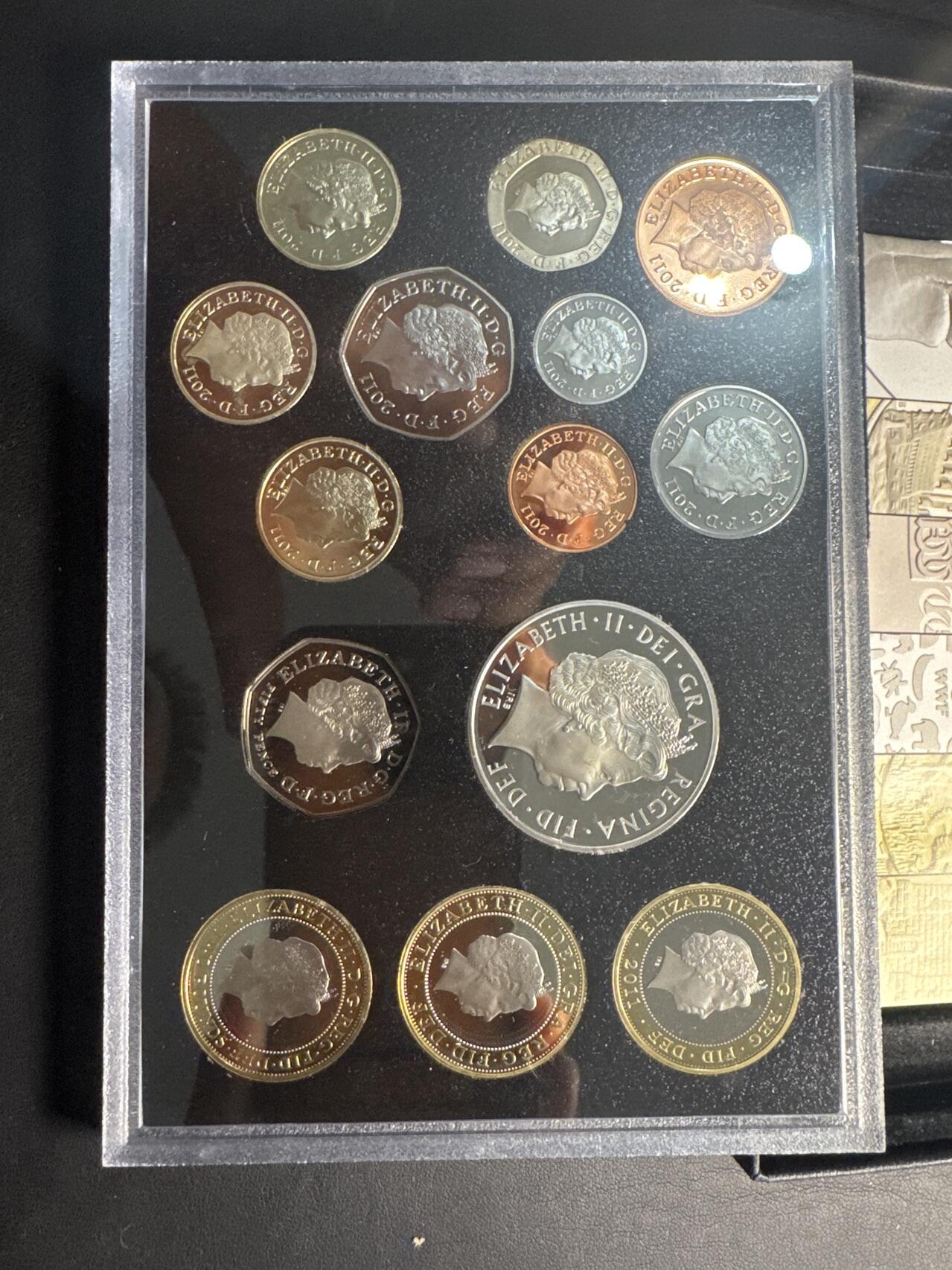 ❤️【币观天下】❤️ 第330期钱币拍卖- 2025.11.14周五晚上6点半场-长期征集拍品 英国2011年 年度精制套币 盒证全