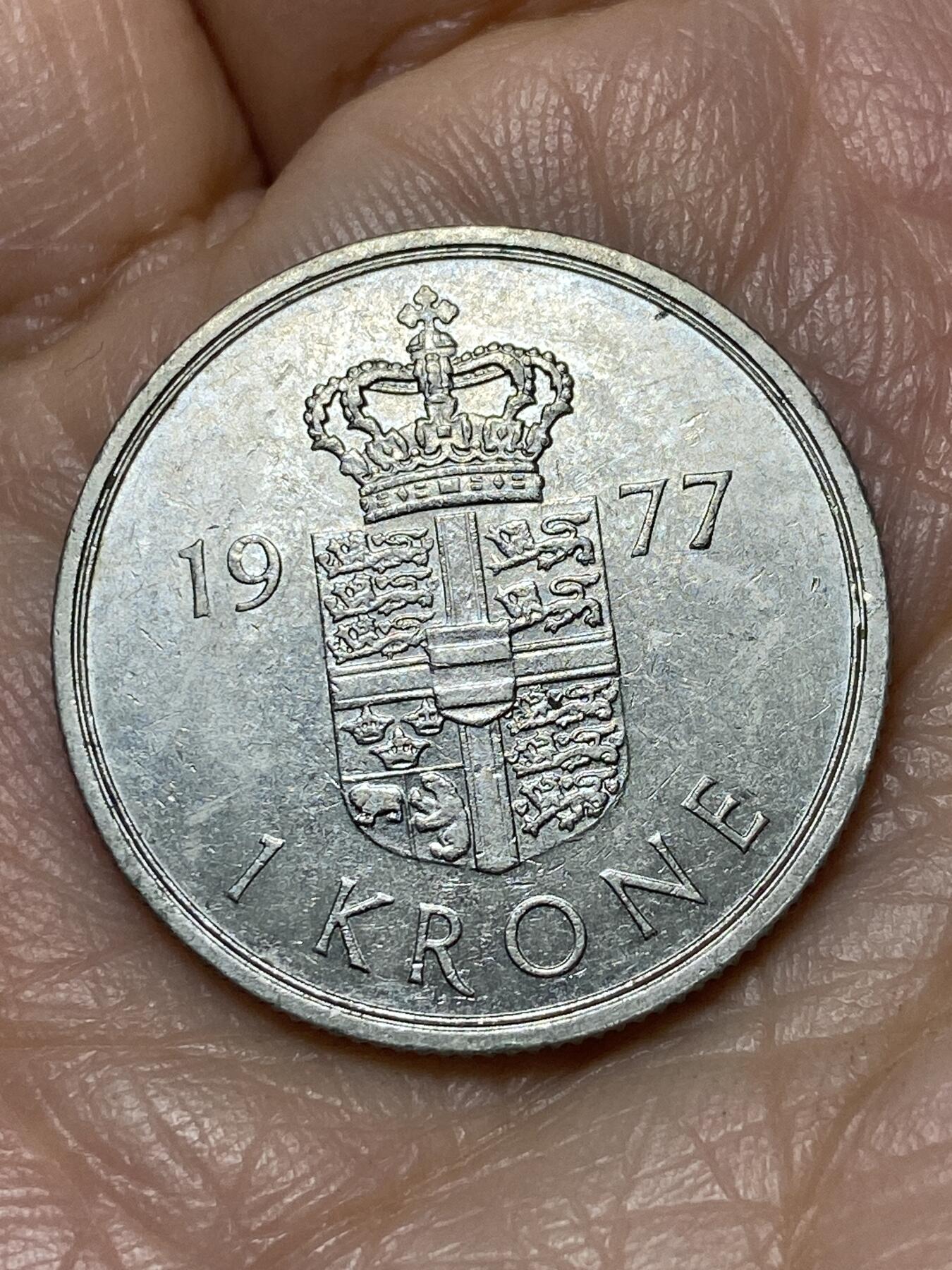 2025年第一百二十八场(总第一百五十四场）外国好品散币、邮币封和邮票场(免佣金) 丹麦🇩🇰1977年1克朗(玛格丽特二世第一版，S; B版)