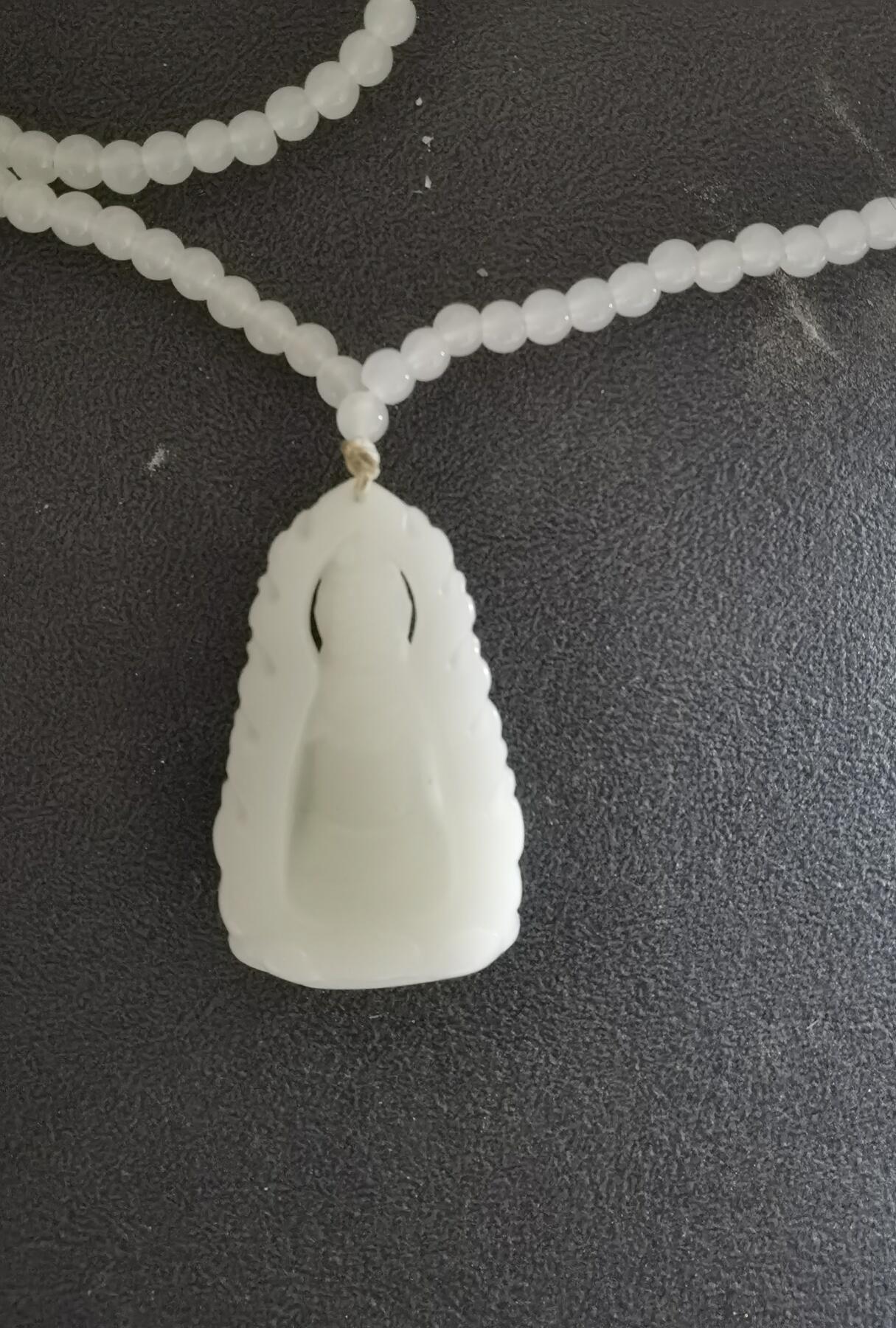 和田羊脂白玉观音吊坠