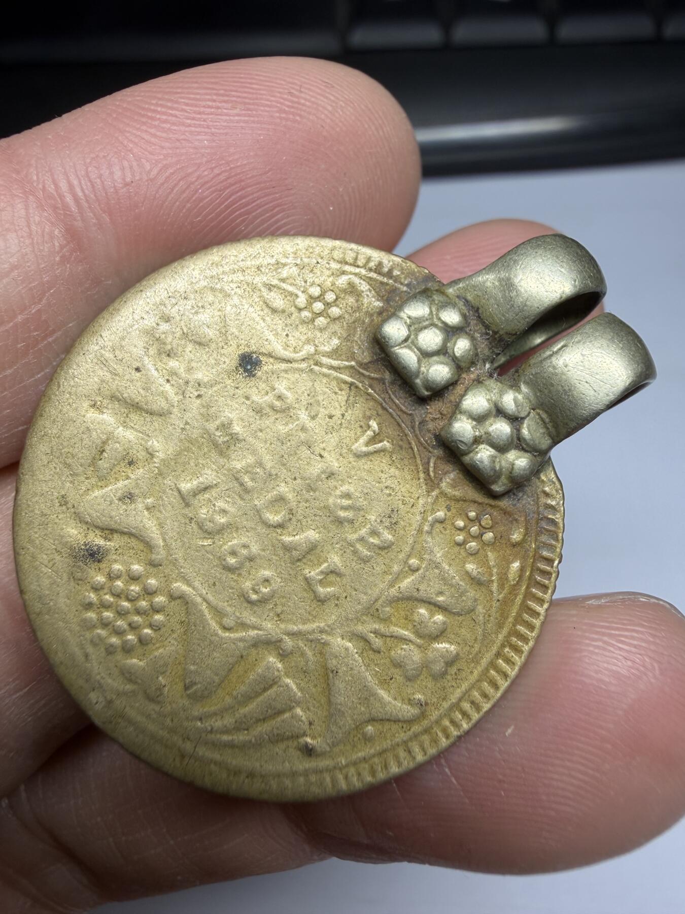 2025年集古藏今外币拍卖第十期-第5场—（总第285拍），可以寄存60天，满160元包邮。 英属印度老钱币挂件