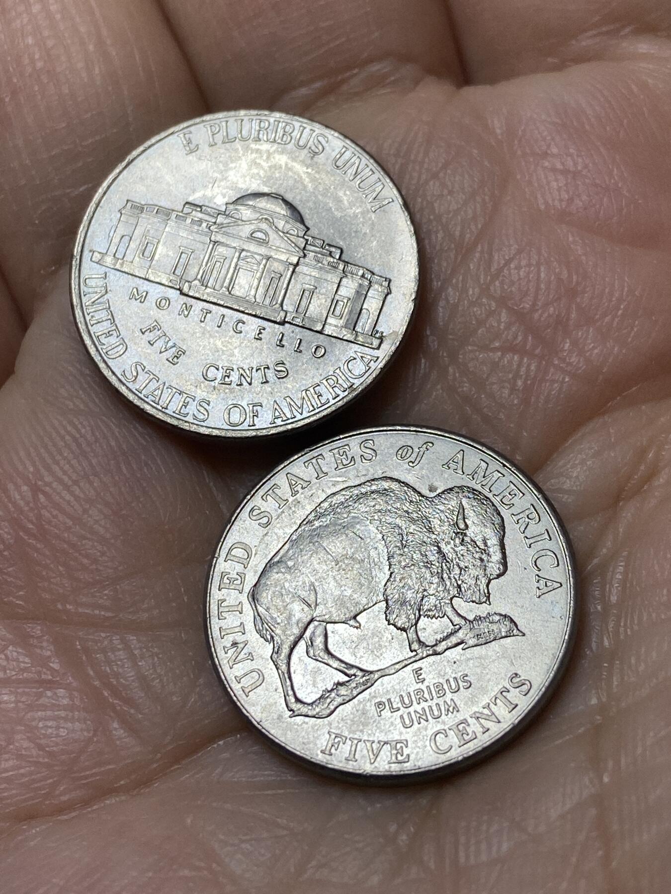 2025年第一百二十七场(总第一百五十三场）外国好品章牌、散币(免佣金) 美国🇺🇸2枚：2005年2006年5分(P标费城造)