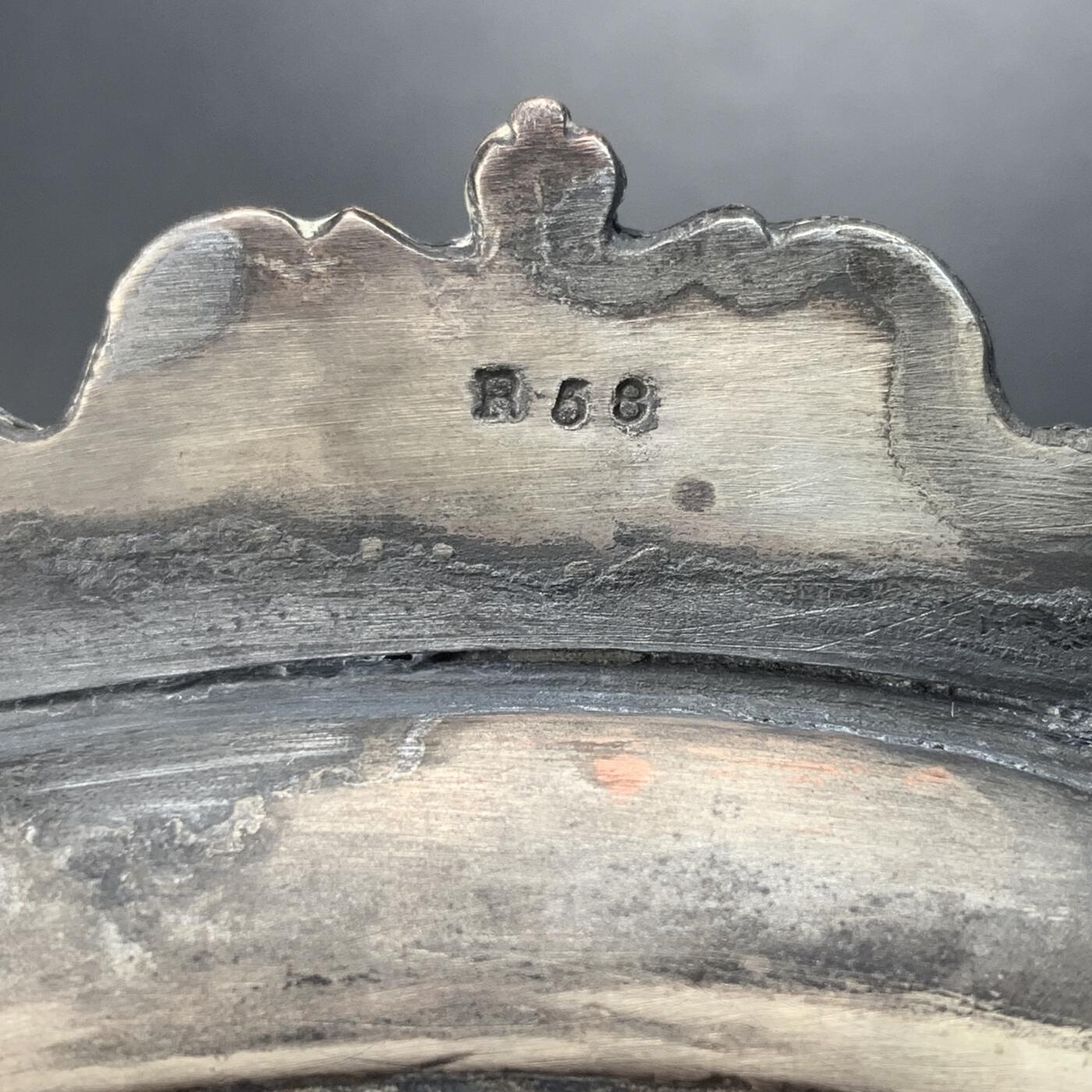 掌中浮雕-藏着的欧洲第041场 英国高浮雕镀银铜盘（带提手），从装饰风格看很可能是英国Elkington公司的产品，直径约21厘米