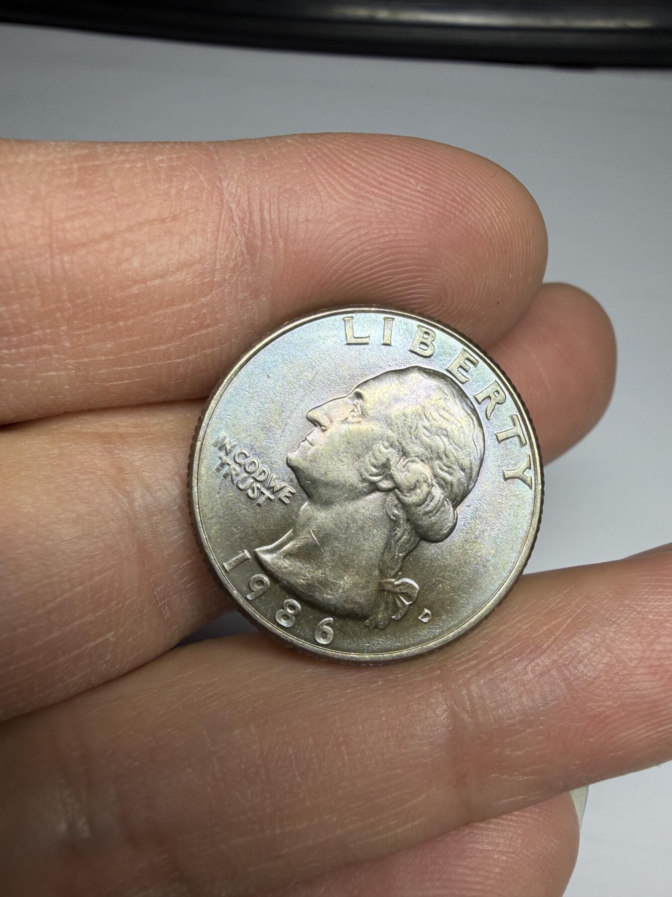 2025年集古藏今外币拍卖第十期-第5场—（总第285拍），可以寄存60天，满160元包邮。 1986年美国25美分，五彩包浆