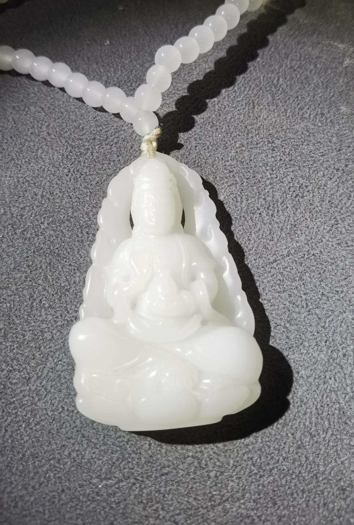和田羊脂白玉观音吊坠