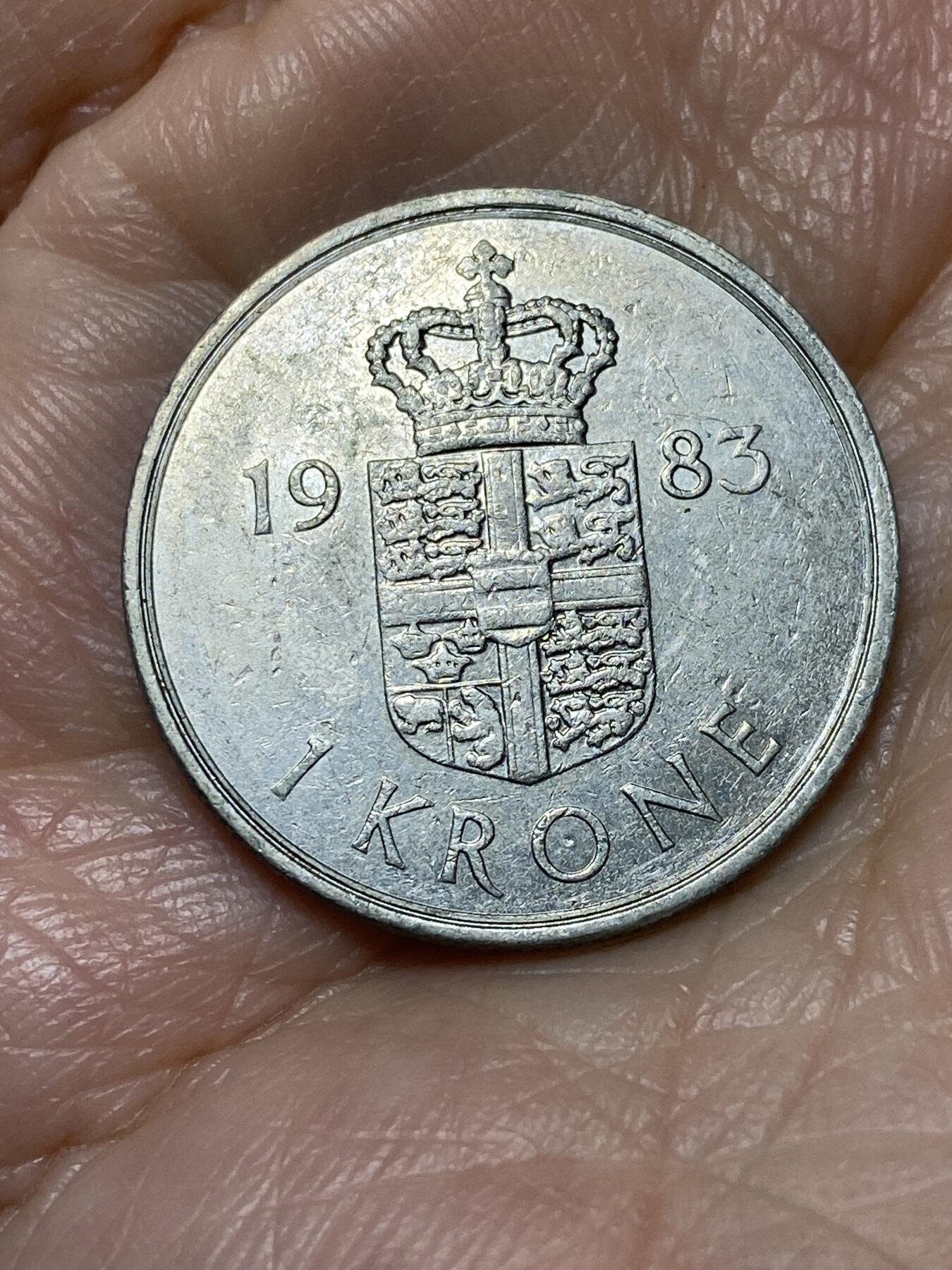 2025年第一百二十八场(总第一百五十四场）外国好品散币、邮币封和邮票场(免佣金) 丹麦🇩🇰1983年1克朗(玛格丽特二世第三版，R; B版)