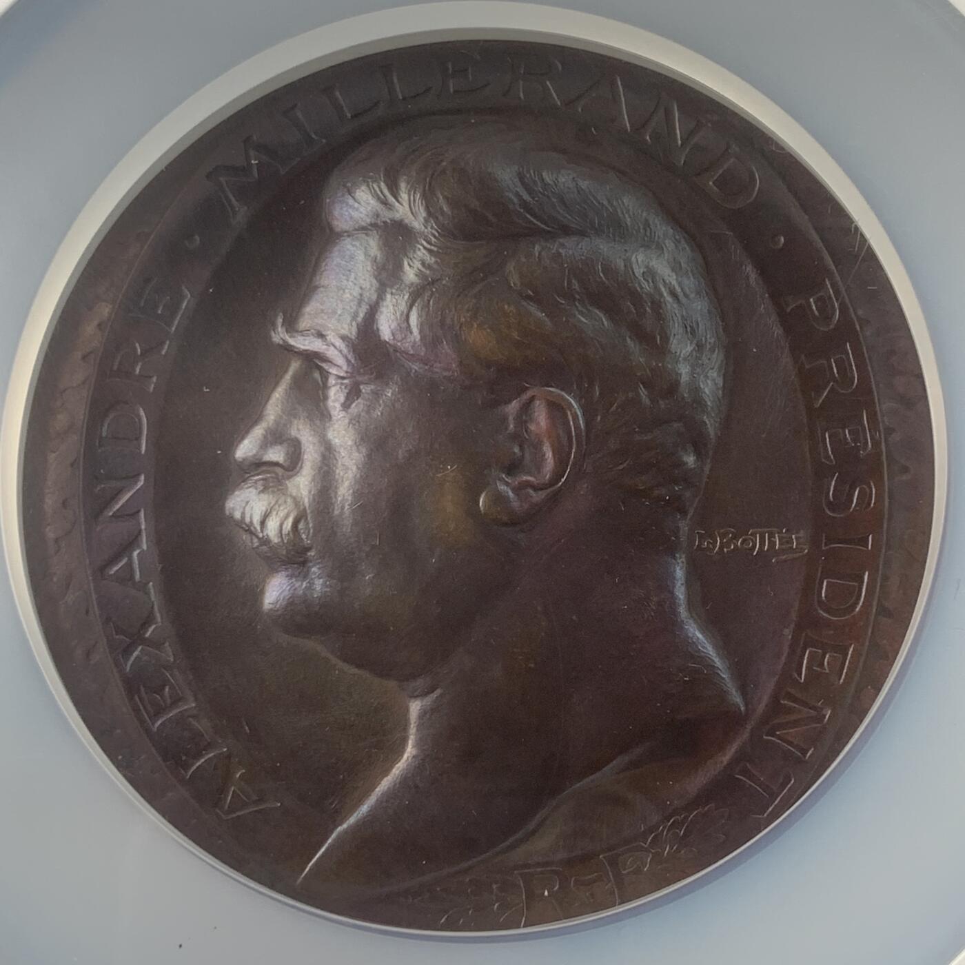 掌中浮雕-藏着的欧洲第041场 NGC MS61: 1920年法国政治家亚历山大-米勒兰当选法国总理纪念铜章，71mm