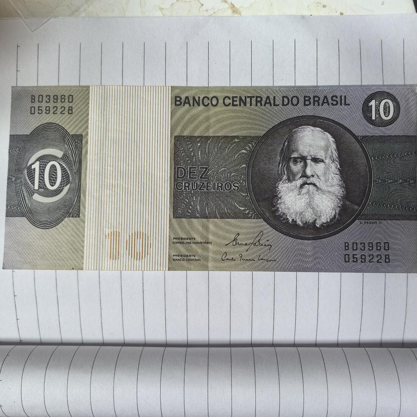 泡泡币外币第二十八场可代拍15038385335微信 纸币。