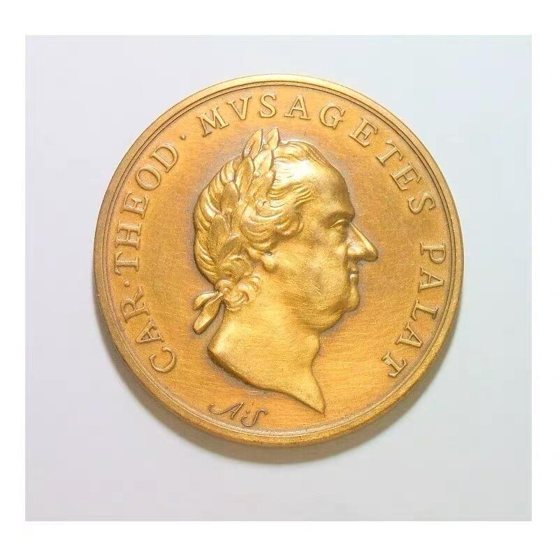 德国1974年 巴伐利亚帝选侯卡尔高浮雕精制大镀金章 40MM