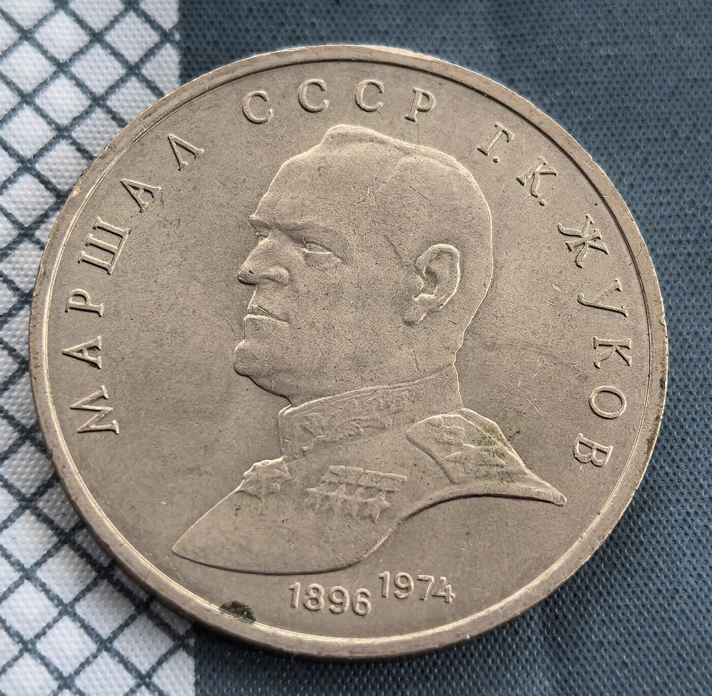 外国优质老铜币银币，周六九点倒数截拍，满百包邮，可寄存半年，喜欢朋友微信扫描二维码可直接参拍