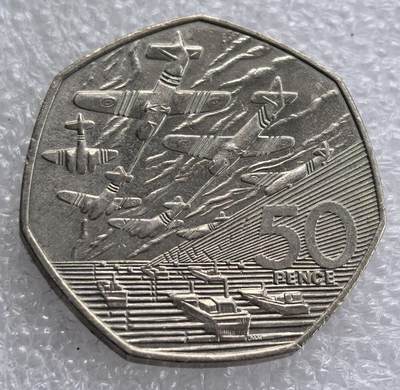 外国优质老铜币银币，周六九点倒数截拍，满百包邮，可寄存半年，喜欢朋友微信扫描二维码可直接参拍 - 英国诺曼底登陆50便士纪念币