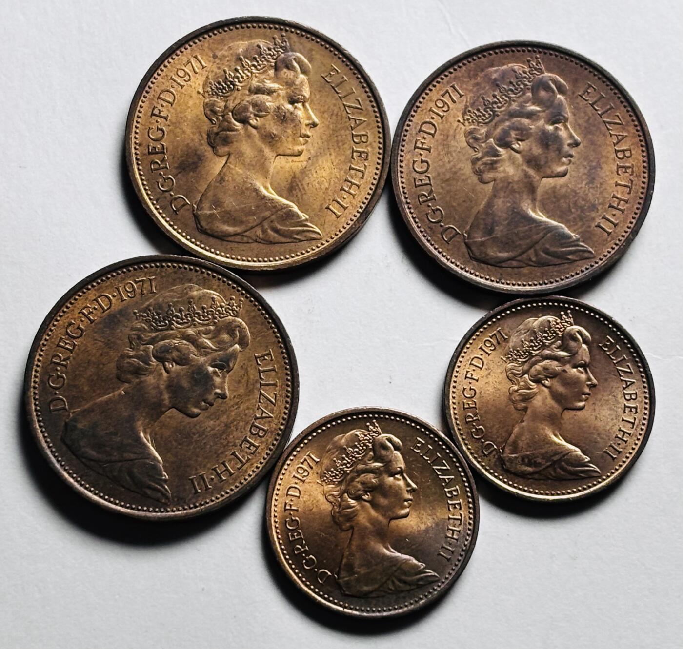 文馨钱币收藏第 280 场， 长期接收代拍品 全新未流通 1971 年英国货币改革十进制首版 1-2 便士，稀少年份，一个都可以卖好几块钱了