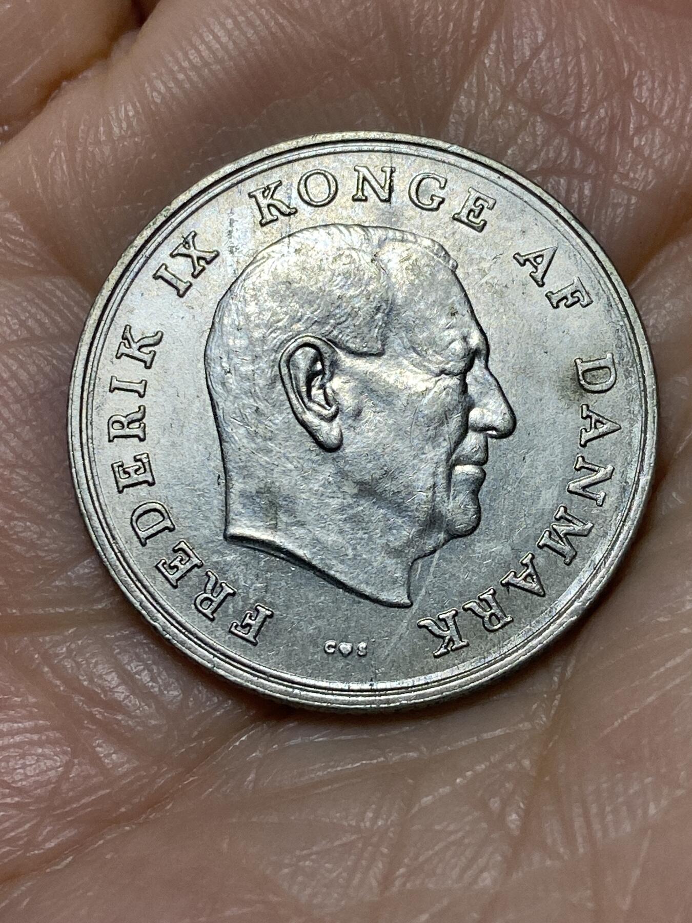 2025年第一百二十八场(总第一百五十四场）外国好品散币、邮币封和邮票场(免佣金) 丹麦🇩🇰1963年1克朗(弗雷德里克九世第三版，C; S版)