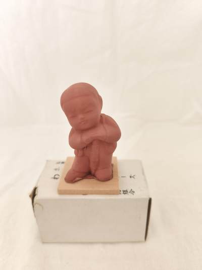 海外回流精品拍卖11.16 - 原盒全新小陶人一个