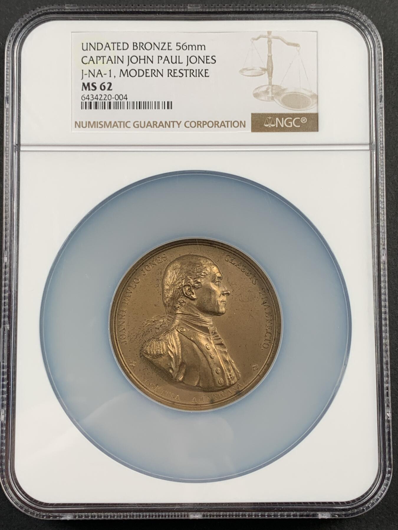 掌中浮雕-藏着的欧洲第041场 NGC MS62 : 英国约翰保罗--弗兰伯勒角海战镀金铜章，56mm，Eimer-782，原铸1779年，此枚为后铸年代不详